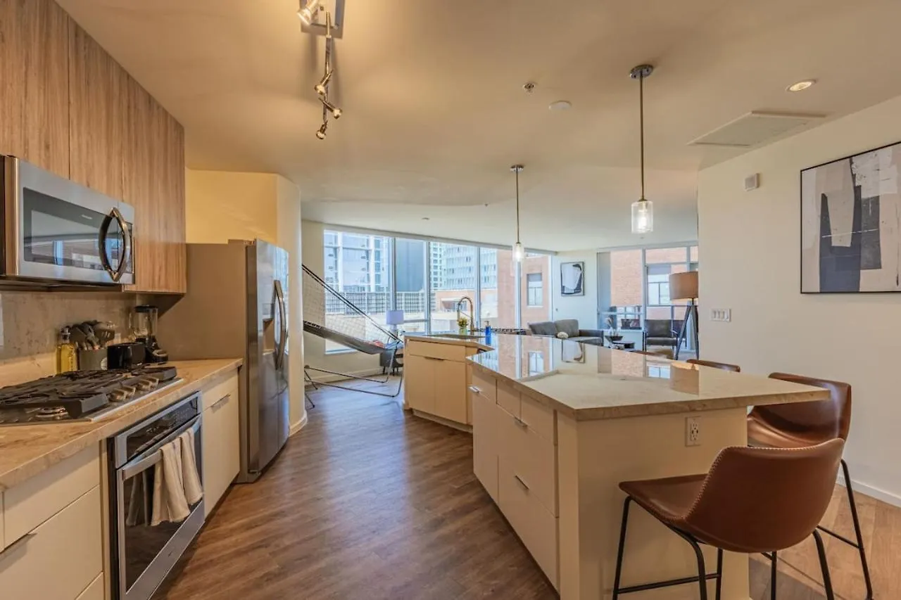 דירות פיניקס Modern 1Br Dt Highrise, Gym, Parking, Pool, W-D, Golf