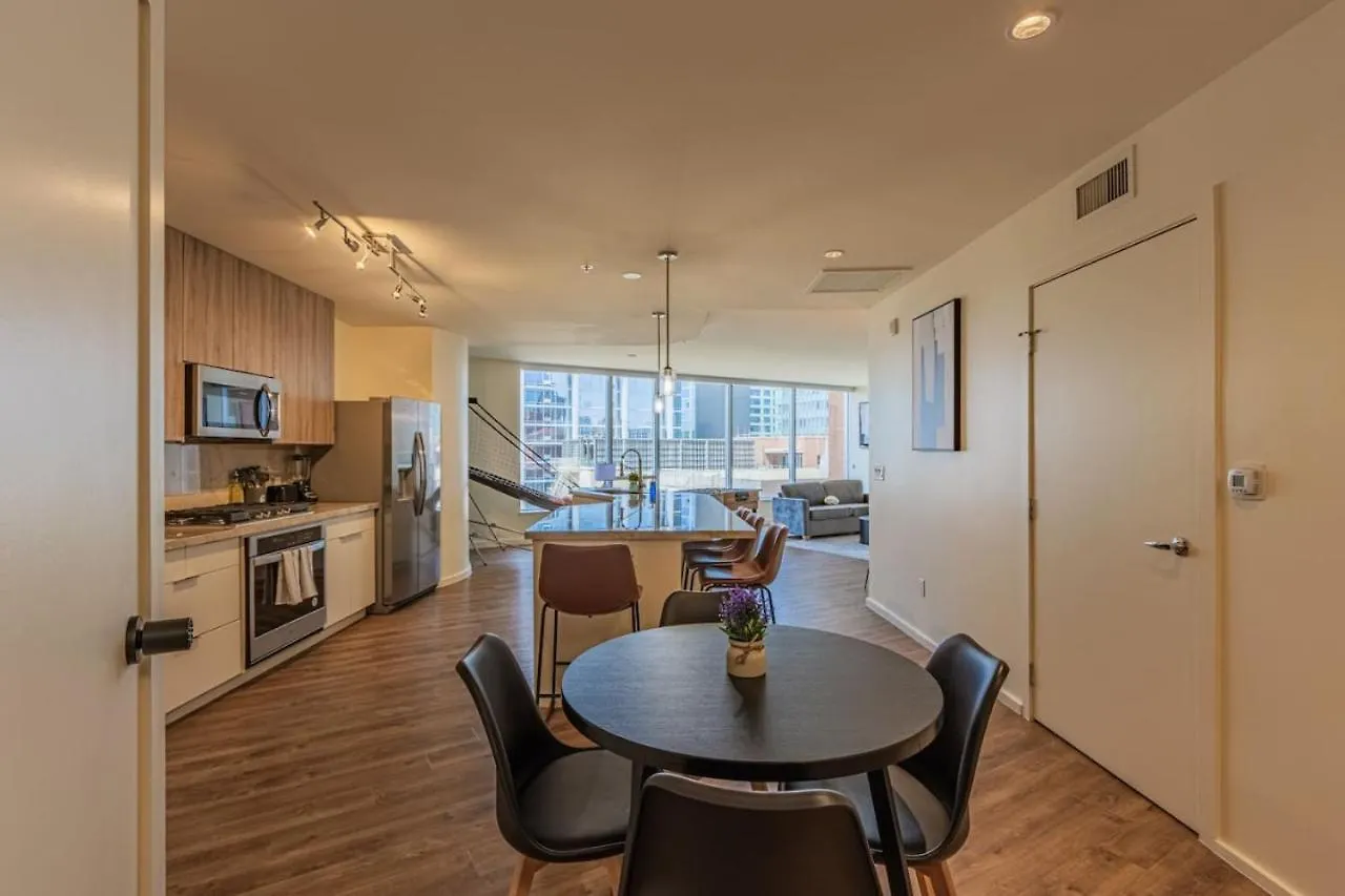 דירות פיניקס Modern 1Br Dt Highrise, Gym, Parking, Pool, W-D, Golf