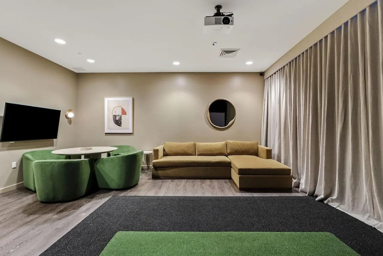 דירות פיניקס Modern 1Br Dt Highrise, Gym, Parking, Pool, W-D, Golf 0*,  ארצות הברית