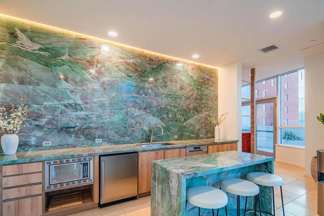 דירות פיניקס Modern 1Br Dt Highrise, Gym, Parking, Pool, W-D, Golf