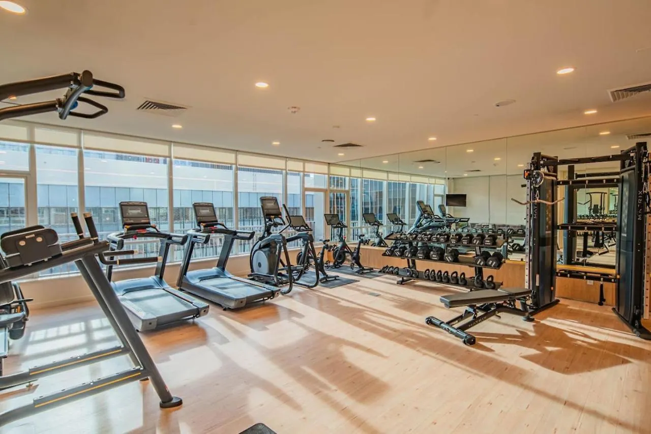 דירות פיניקס Modern 1Br Dt Highrise, Gym, Parking, Pool, W-D, Golf