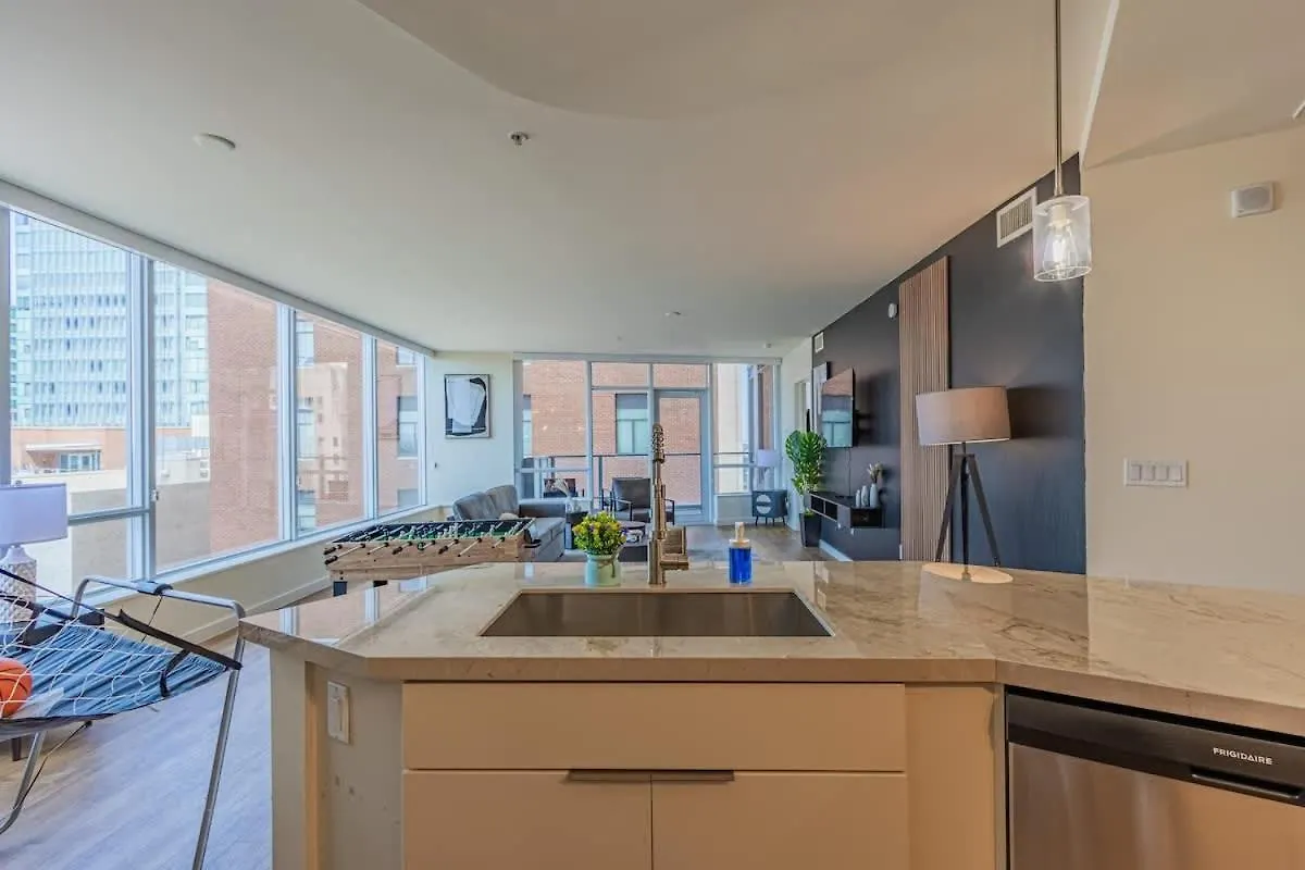 דירות פיניקס Modern 1Br Dt Highrise, Gym, Parking, Pool, W-D, Golf