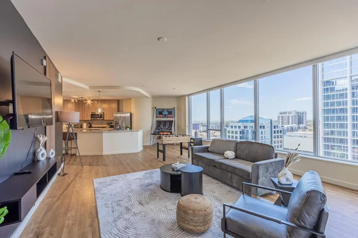 דירות פיניקס Modern 1Br Dt Highrise, Gym, Parking, Pool, W-D, Golf