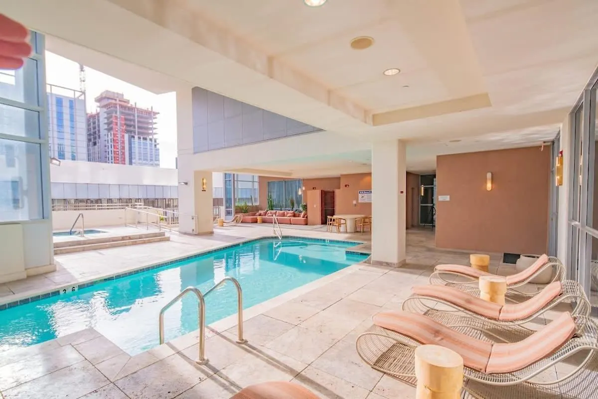 דירות פיניקס Modern 1Br Dt Highrise, Gym, Parking, Pool, W-D, Golf ארצות הברית